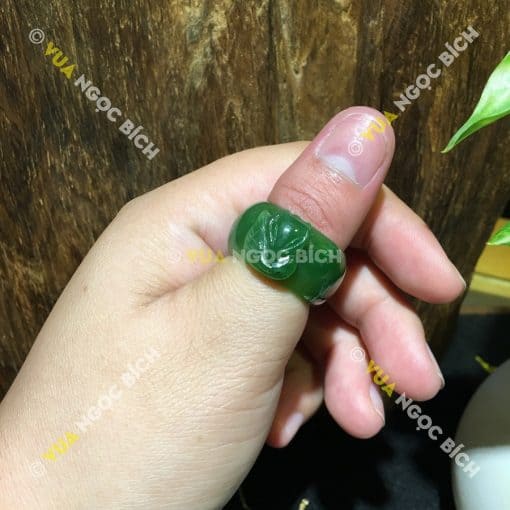 Nhẫn Ngọc Bích Nephrite Jade Bản Liền (NN042) 3