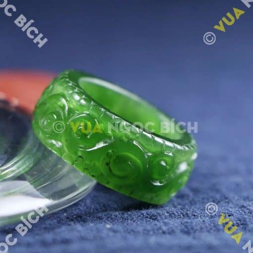 Nhẫn Bầu Ngọc Bích Nephrite Jade Khắc Hoa Văn (NN045) 3