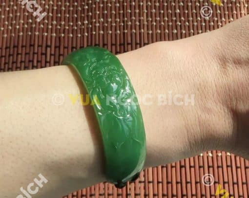 Vòng Tay Ngọc Bích Nephrite Jade Mix Dây Dù (VT019) 3